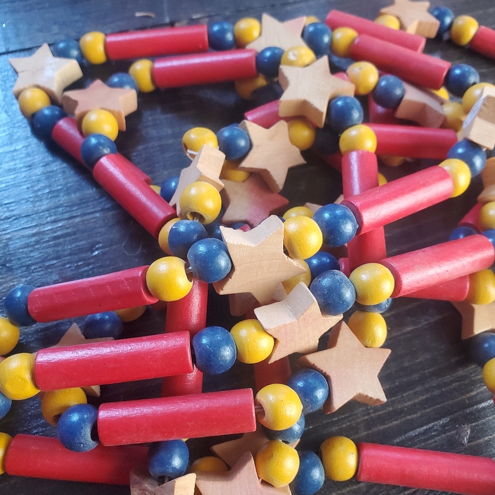 Wooden garland